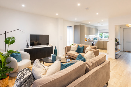 Sempra Homes offers buyers a helping hand at  Ghyllgrove Place this Christmas